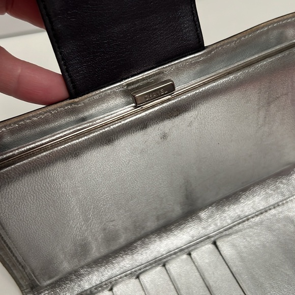 CHANEL Lucky Black Long Wallet with Silver metallic interior and kiss lock - Picture 6 of 8